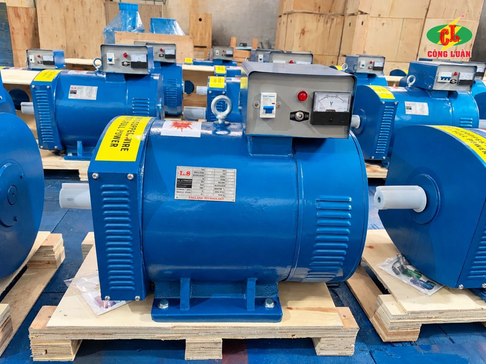 Đầu phát điện LS 3KW 1 Pha chổi than tích hợp mạch AVR